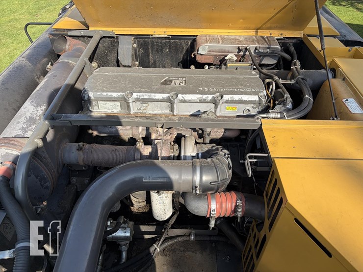 2011-caterpillar-c13-image-17