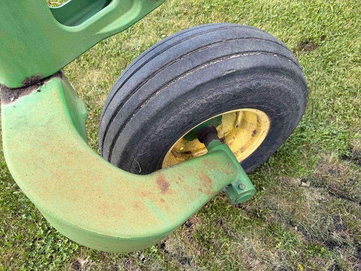 john-deere-chisel-plow-image-13