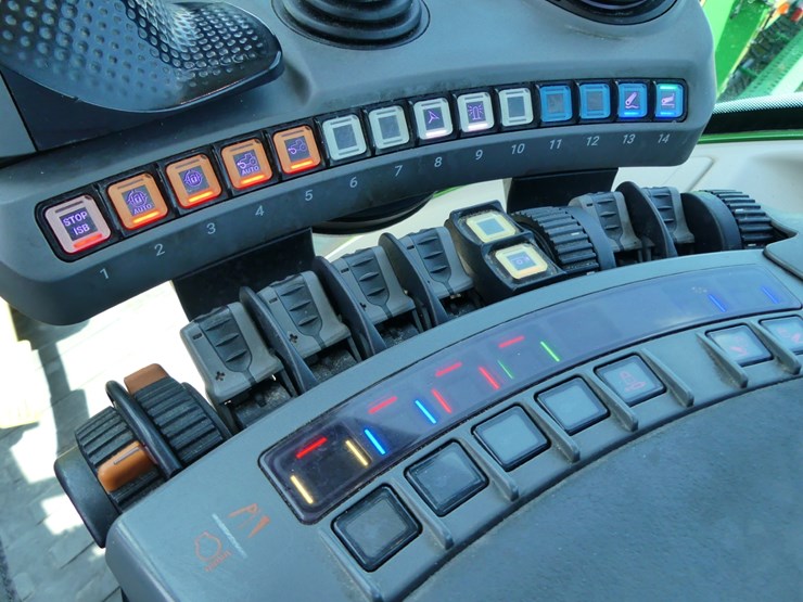 fendt-714-vario-image-17