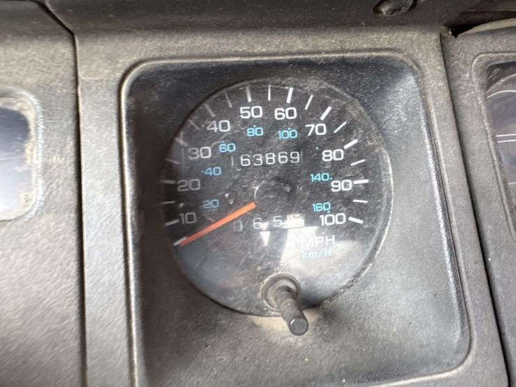 1995-jeep-wrangler-image-14