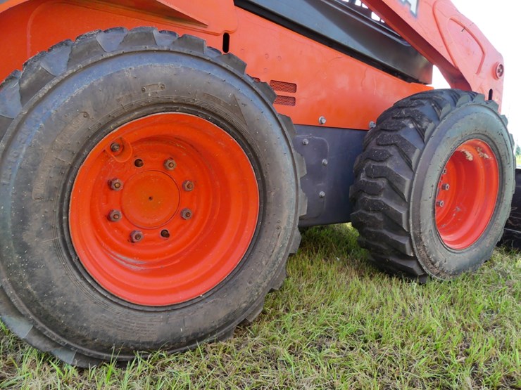 kubota-ssv75-image-6