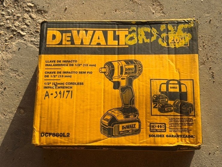 #2025-•-dewalt-1/2in-cordless-impact-wrench-image-3