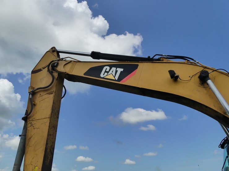 caterpillar-320el-image-8