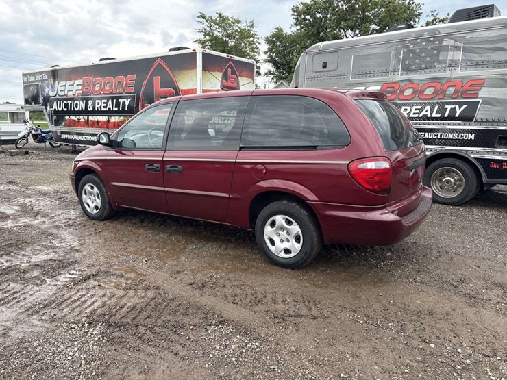 2001-dodge-grand-caravan-se-image-2