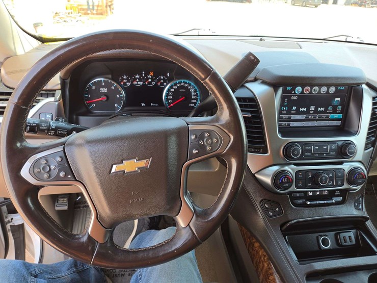 2018-chevrolet-tahoe-image-12