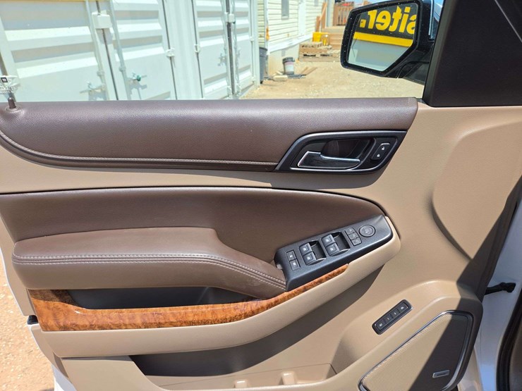 2018-chevrolet-tahoe-image-10