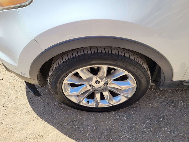 2012-ford-explorer-limited-image-10