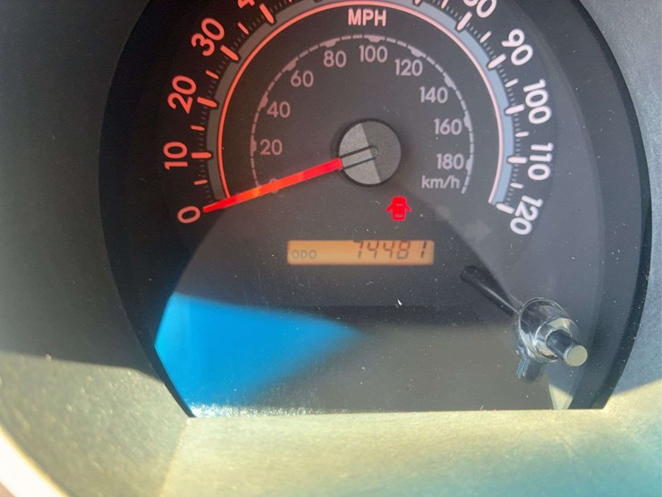 2010-toyota-tundra-image-32
