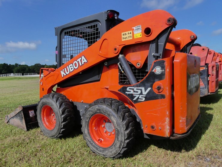 kubota-ssv75-image-4