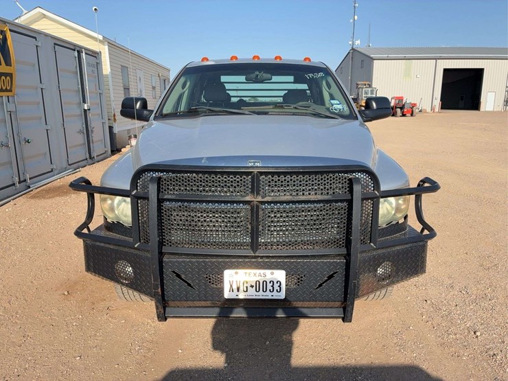 2004-dodge-ram-3500-image-19