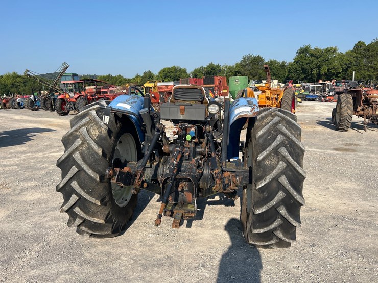 new-holland-tn70-image-6