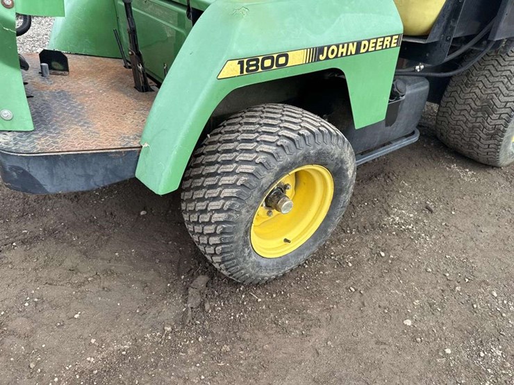john-deere-1800-image-6