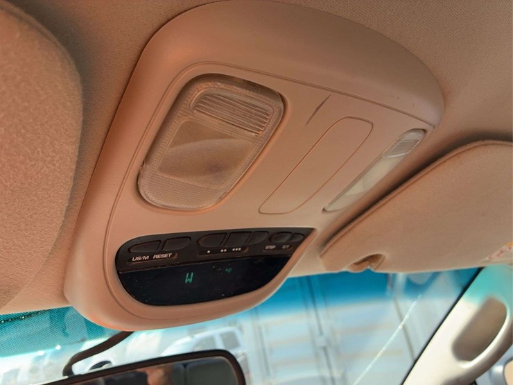 2004-dodge-ram-3500-image-39