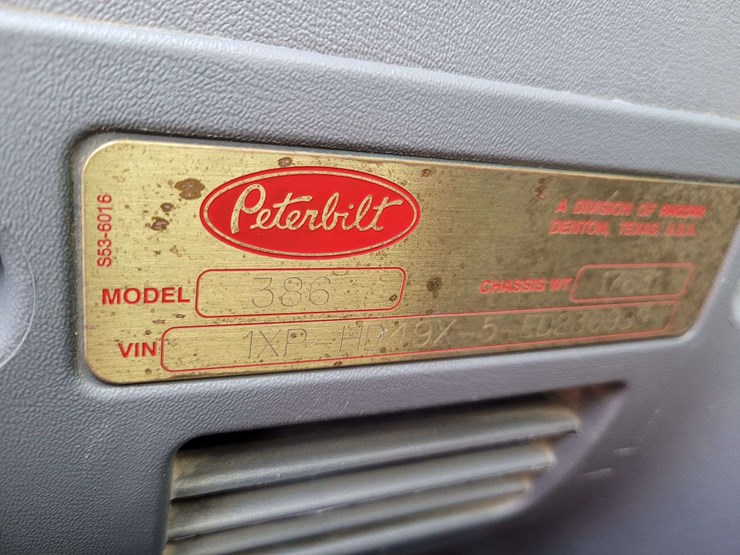 2014-peterbilt-386-image-21