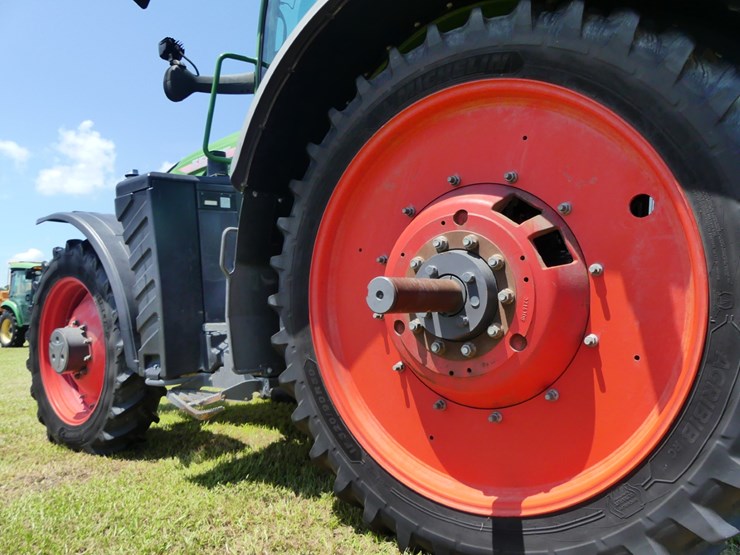 fendt-714-vario-image-11
