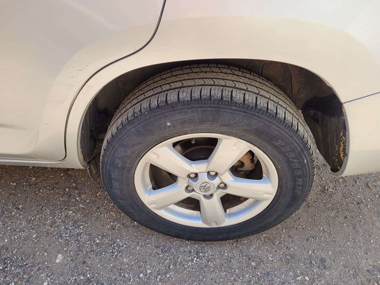 2006-toyota-rav4-image-7