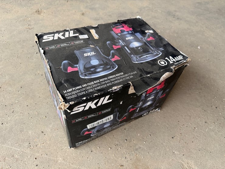 #2013-•-14-amp-skil-plunge-and-fixed-base-digital-corded-router-image-2