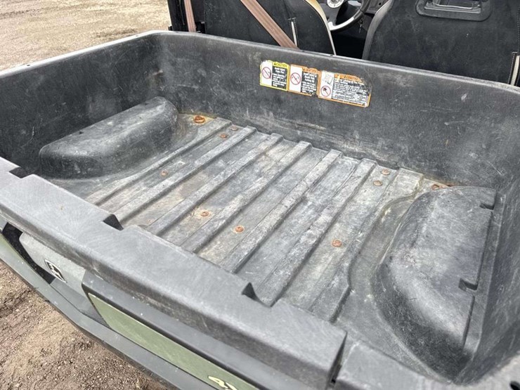 john-deere-gator-image-10