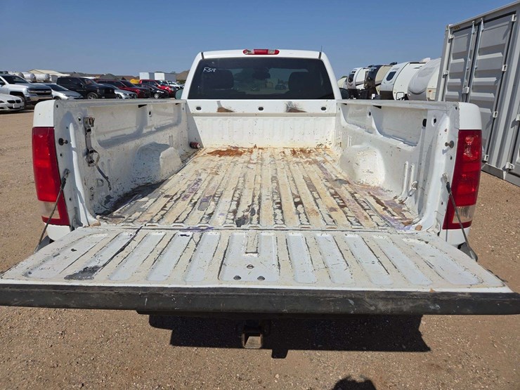 2009-gmc-sierra-2500hd-image-10