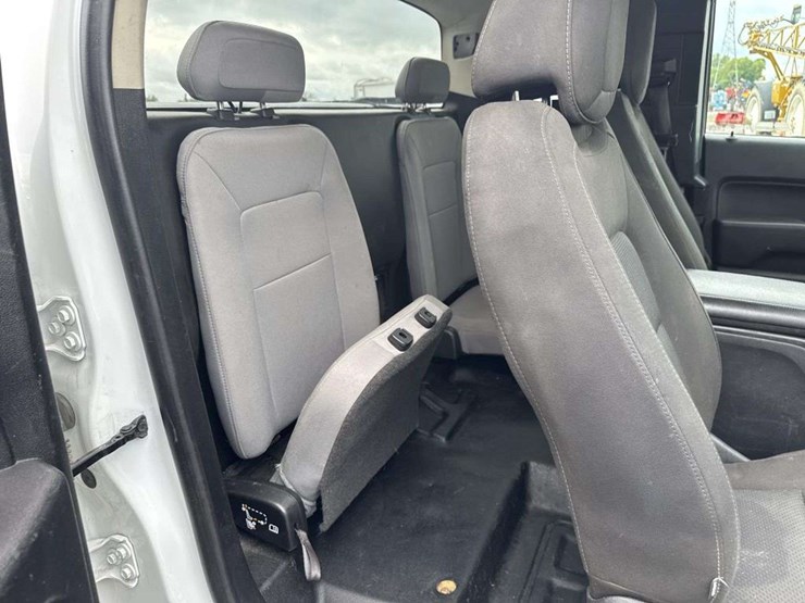 2020-chevrolet-colorado-image-13