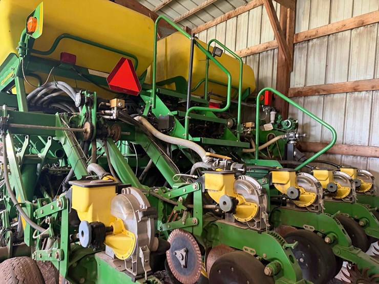 john-deere-1790-image-4