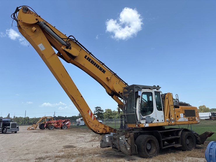 liebherr-a934-image-1