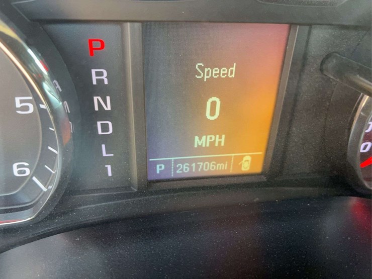 2017-chevrolet-silverado-2500-image-32