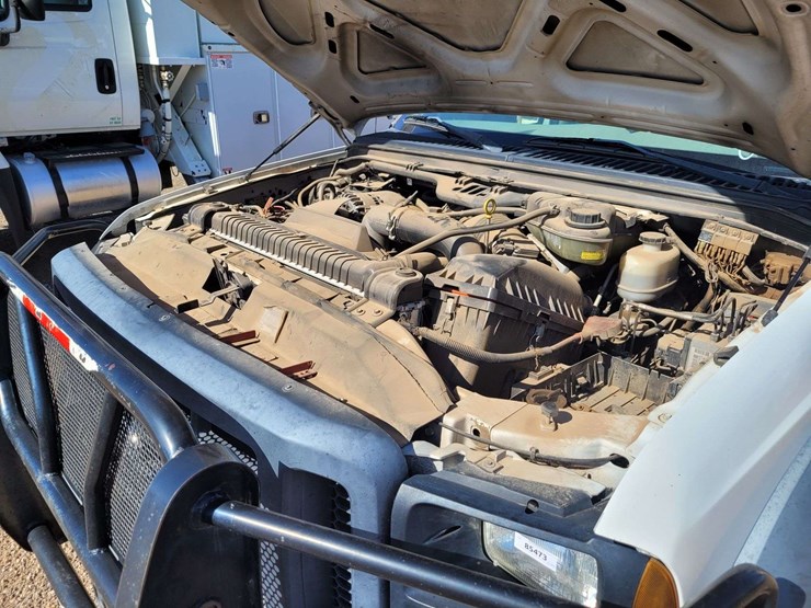 2006-ford-f550-image-25