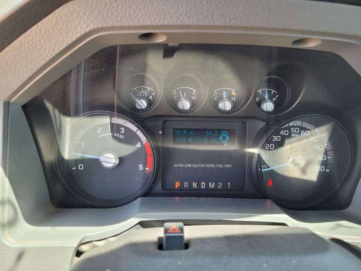 2015-ford-f550-image-24