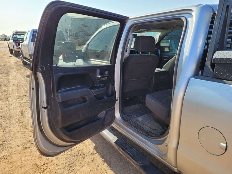 2017-chevrolet-silverado-2500-lt-image-11