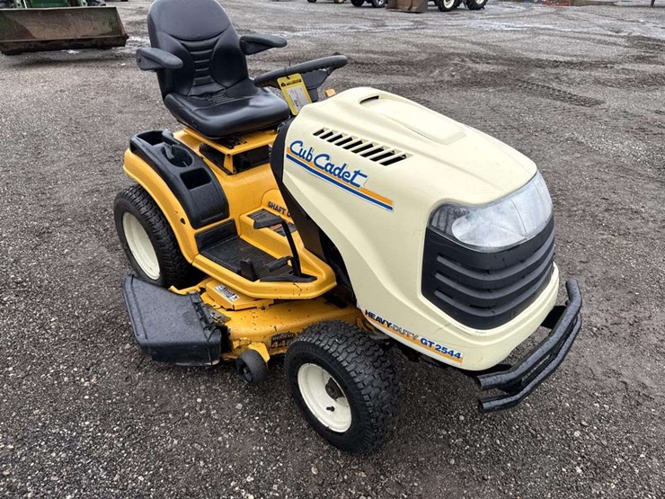 cub-cadet-gt2544-image-4