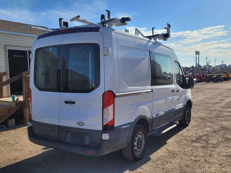 2015-ford-transit-image-13