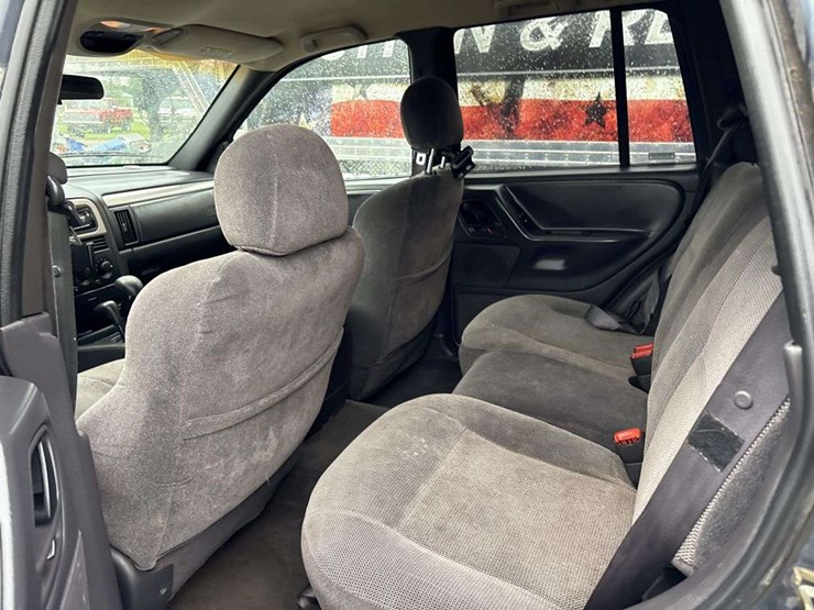 2000-jeep-grand-cherokee-laredo-image-10
