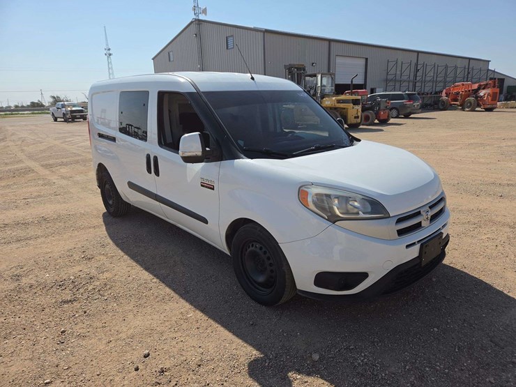 2017-ram-promaster-city-image-2