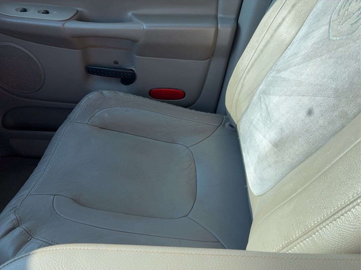 2004-dodge-ram-3500-image-31