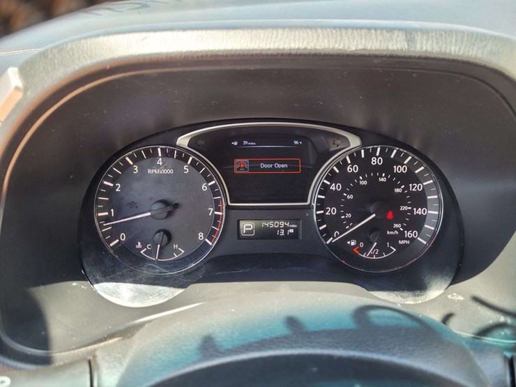 2013-nissan-pathfinder-image-18