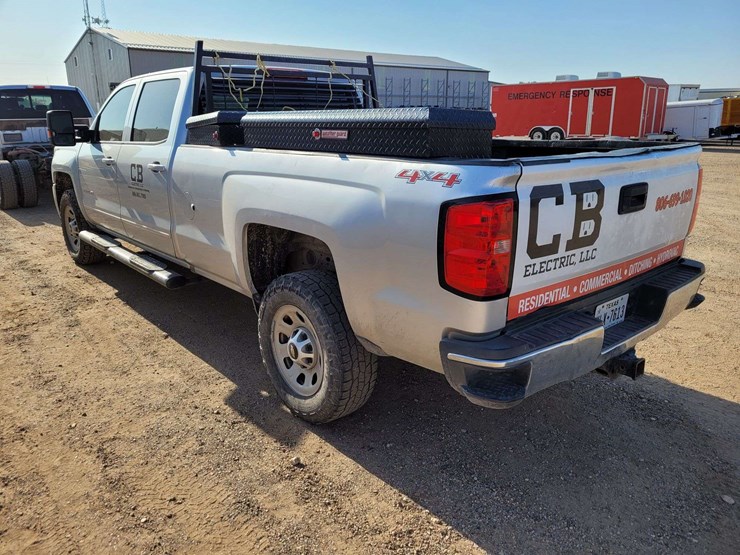 2017-chevrolet-silverado-2500-lt-image-8