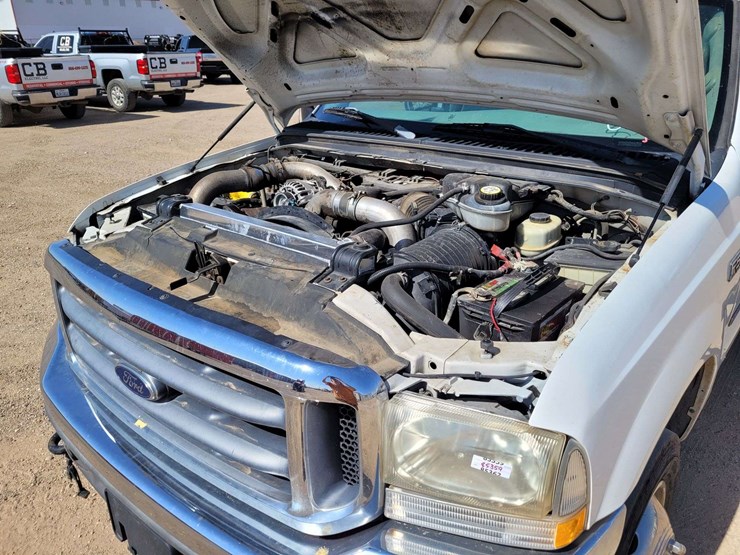 2004-ford-f550-image-28