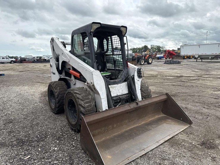 2012-bobcat-s750-image-3