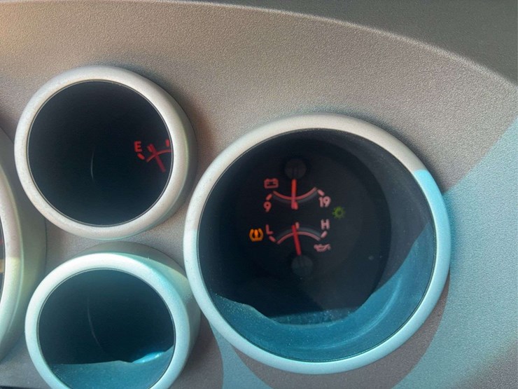 2010-toyota-tundra-image-33