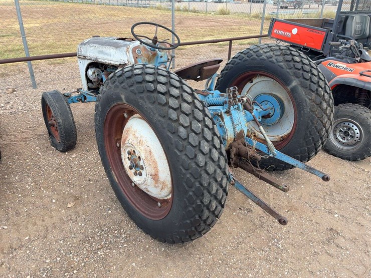 ford-tractor-image-7