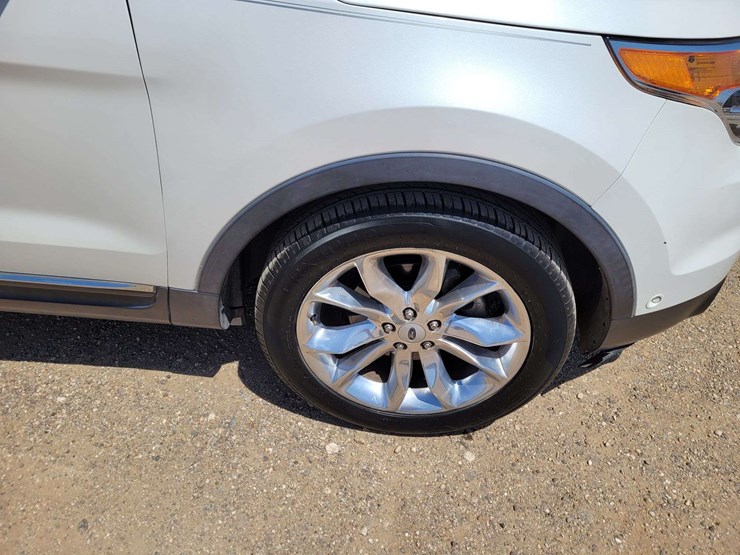 2012-ford-explorer-limited-image-5
