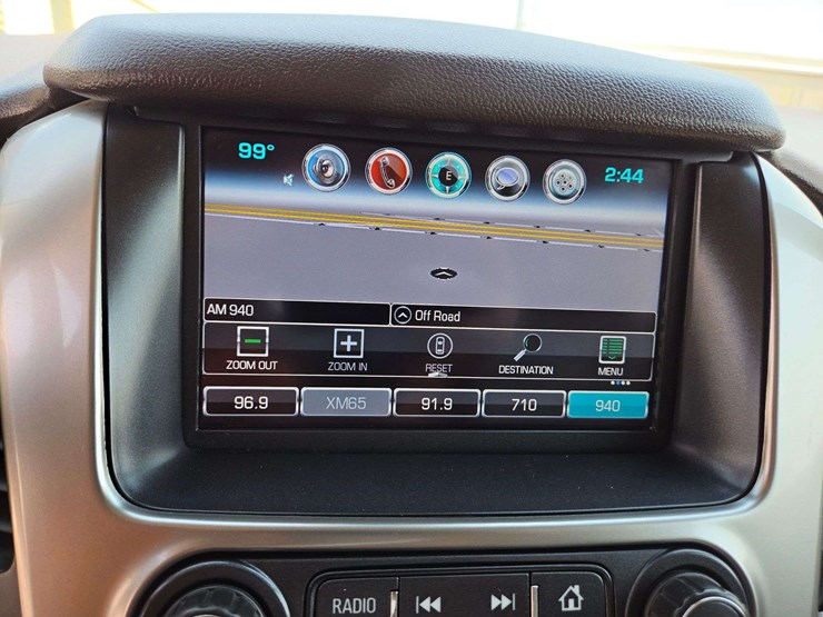 2018-chevrolet-tahoe-image-15