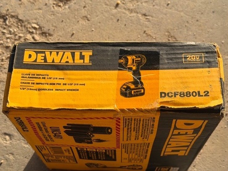 #2025-•-dewalt-1/2in-cordless-impact-wrench-image-7