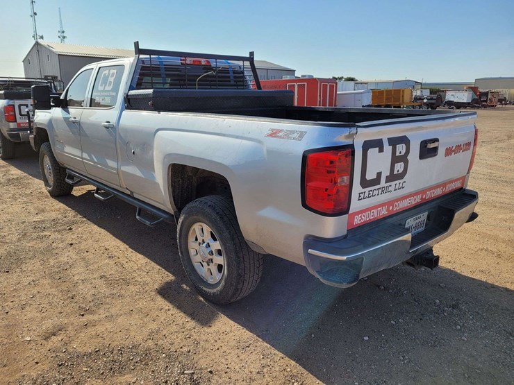 2017-chevrolet-silverado-2500-lt-image-7