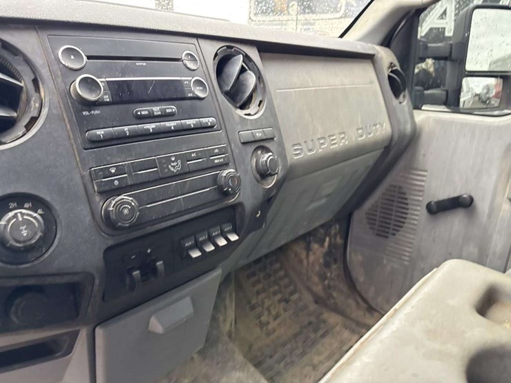2011-ford-f350-image-23