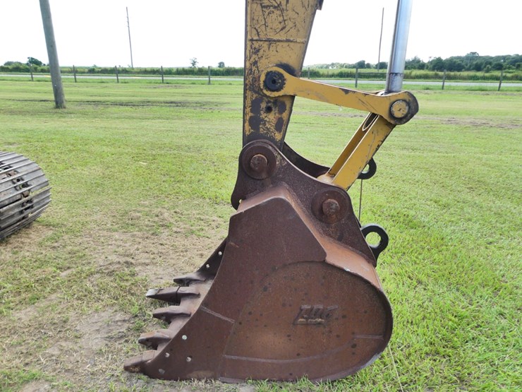 caterpillar-320el-image-11