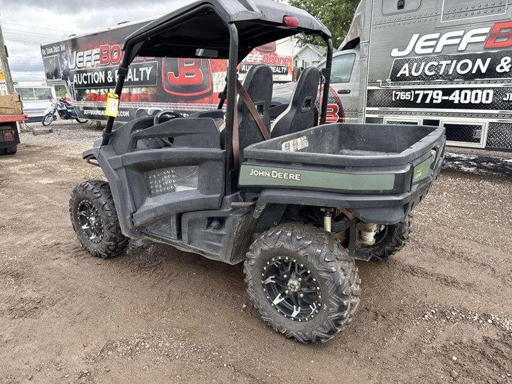 john-deere-gator-image-2