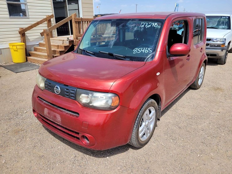 2010-nissan-cube-image-1