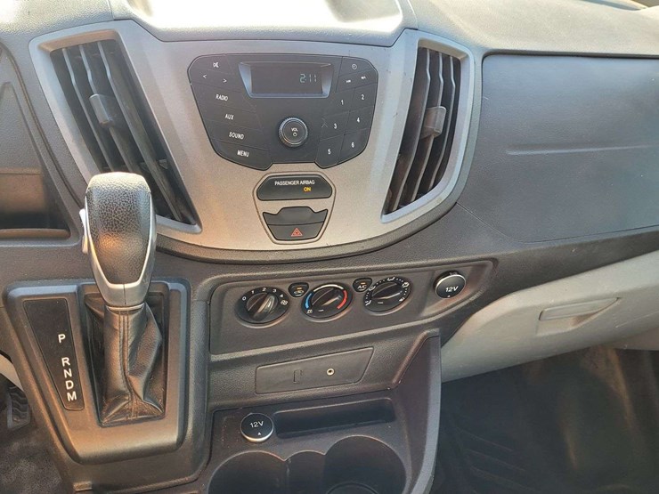 2015-ford-transit-image-21